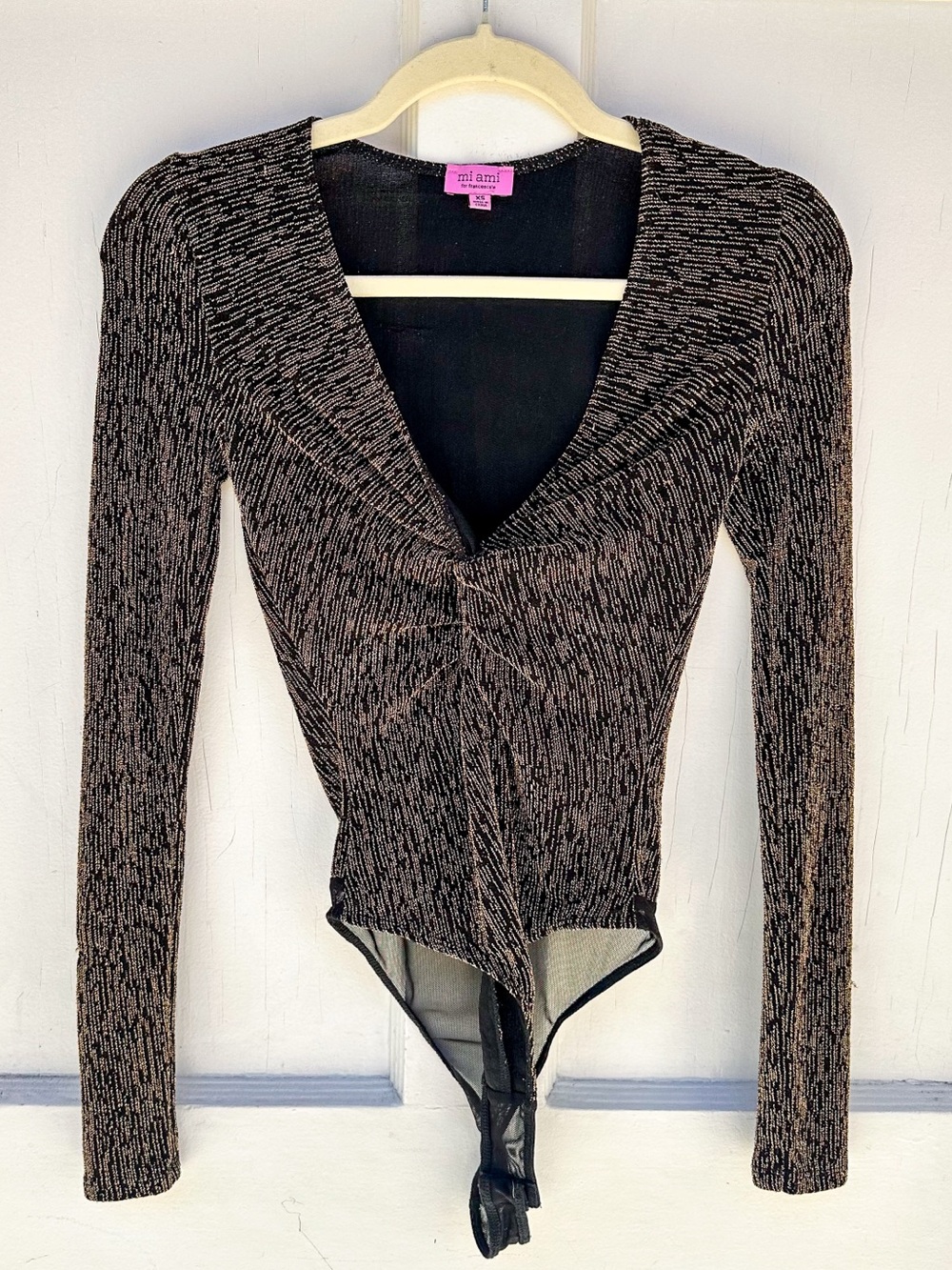 ⭐️Francesca's Glitter Bodysuit